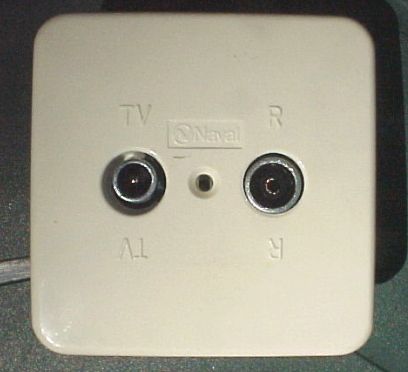 N1 IEC/PAL Outlet with front plate