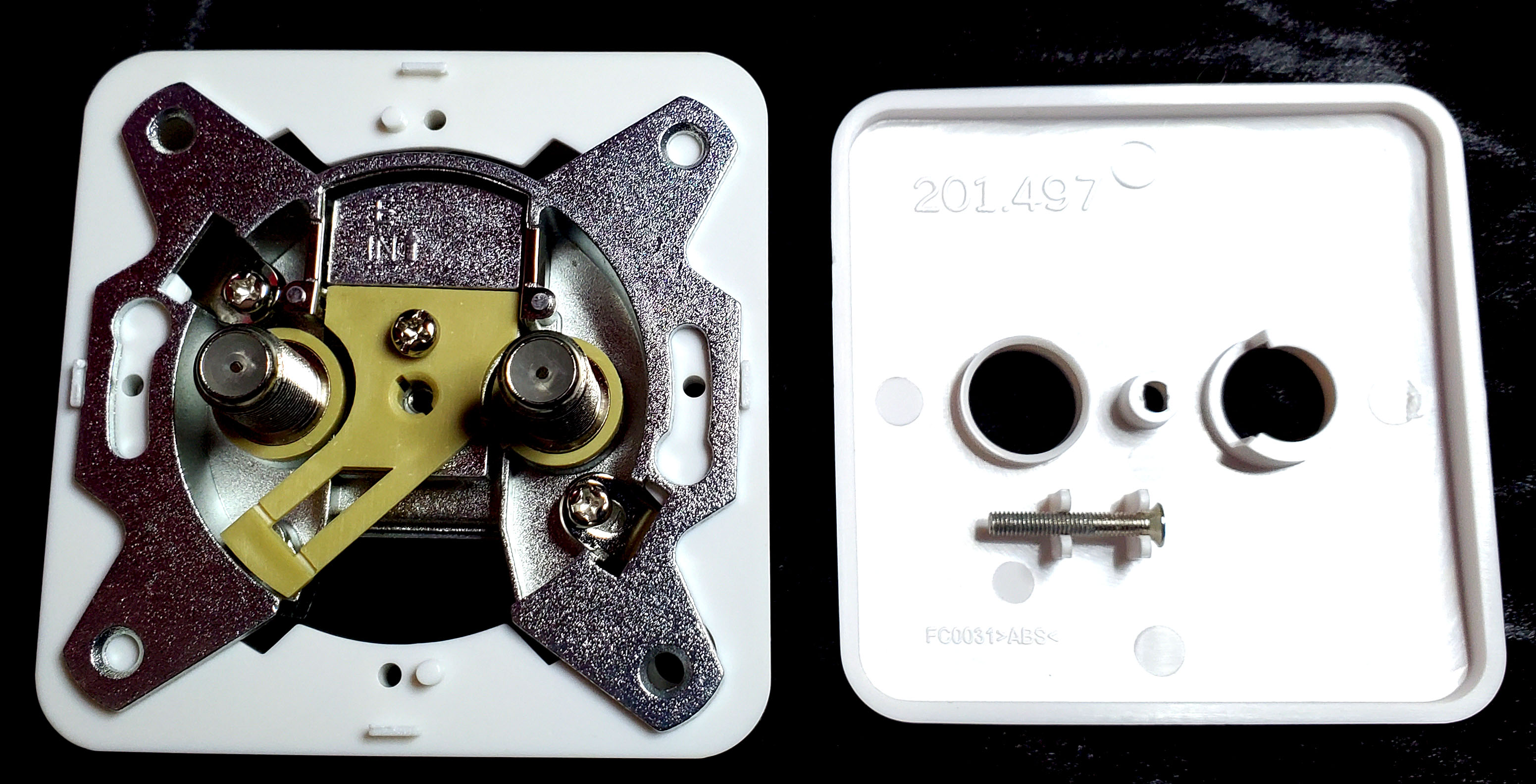 N1 Outlet installed on Frame with Cover