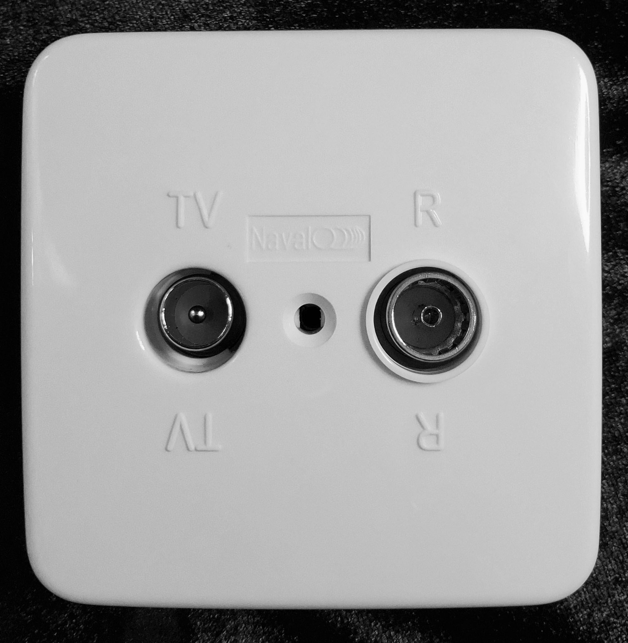 N1 Outlet IEC with Cover